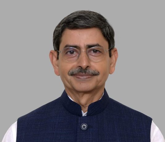 பரபரப்பான அரசியல் சூழலில் தமிழக ஆளுநர் ஆர்.என்.ரவி திடீர் டெல்லி பயணம்!