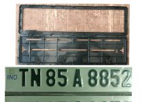 நம்பர் பிளேட் ஸ்டிக்கர் ஒட்டிய வாகனங்களை பறிமுதல் செய்க- சென்னை உயர்நீதிமன்றம்