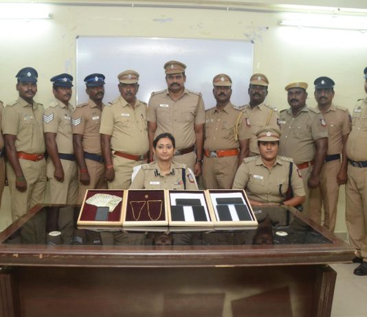 24 மணி நேரத்துக்குள் குற்றவாளிகளைக் கைது செய்து களவு போன பொருட்களை மீட்ட புதுக்கோட்டை தனிப்படை போலிசார்! பாராட்டுக்கள் தெரிவித்த எஸ்பி!