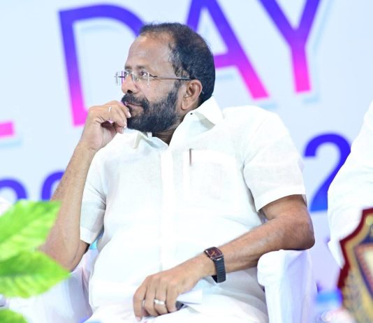 புதுக்கோட்டை அஇஅதிமுகவில் பரபரப்பு: அனைத்துப் பொறுப்புகளிலிருந்தும் விலகுவதாக ‘SAS சேட்’ அதிரடி அறிவிப்பு!