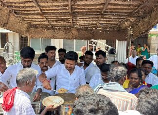உலக பட்டினி தினத்தை முன்னிட்டு மாண்புமிகு அமைச்சர் உணவு வழங்குதல்!