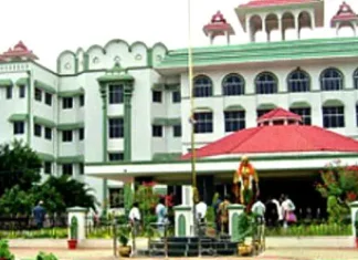 கரூர் கூட்ட நெரிசல் விபத்தில் உயிரிழந்தவர்களின் குடும்பத்தினருக்கு வழங்கப்படும் அரசுப் பணி அடுத்தகட்ட விசாரணையை வரும் ஜூலை 21ஆம் தேதிக்கு ஒத்திவைத்து உத்தரவிட்டனர்