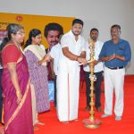 புதுக்கோட்டை அரசு மருத்துவக் கல்லூரி மருத்துவமனை வளாக கூட்ட அரங்கில் மாவட்ட நல வாழ்வு சங்கத்தின் மூலம் புதிதாக நியமனம் செய்யப்பட்டுள்ள ஒப்பந்த செவிலியர்களுக்கான செயல்திறன் மேம்பாட்டு பயிற்சியினை அமைச்சர் முகமது பர்வேஸ் தொடங்கி வைத்து புதிதாக நியமனம் செய்யப்பட்டுள்ள ஒப்பந்த செவிலியர்களுக்கான செயல்திறன் பயிற்சி கையேட்டினை வெளியிட்டார்!